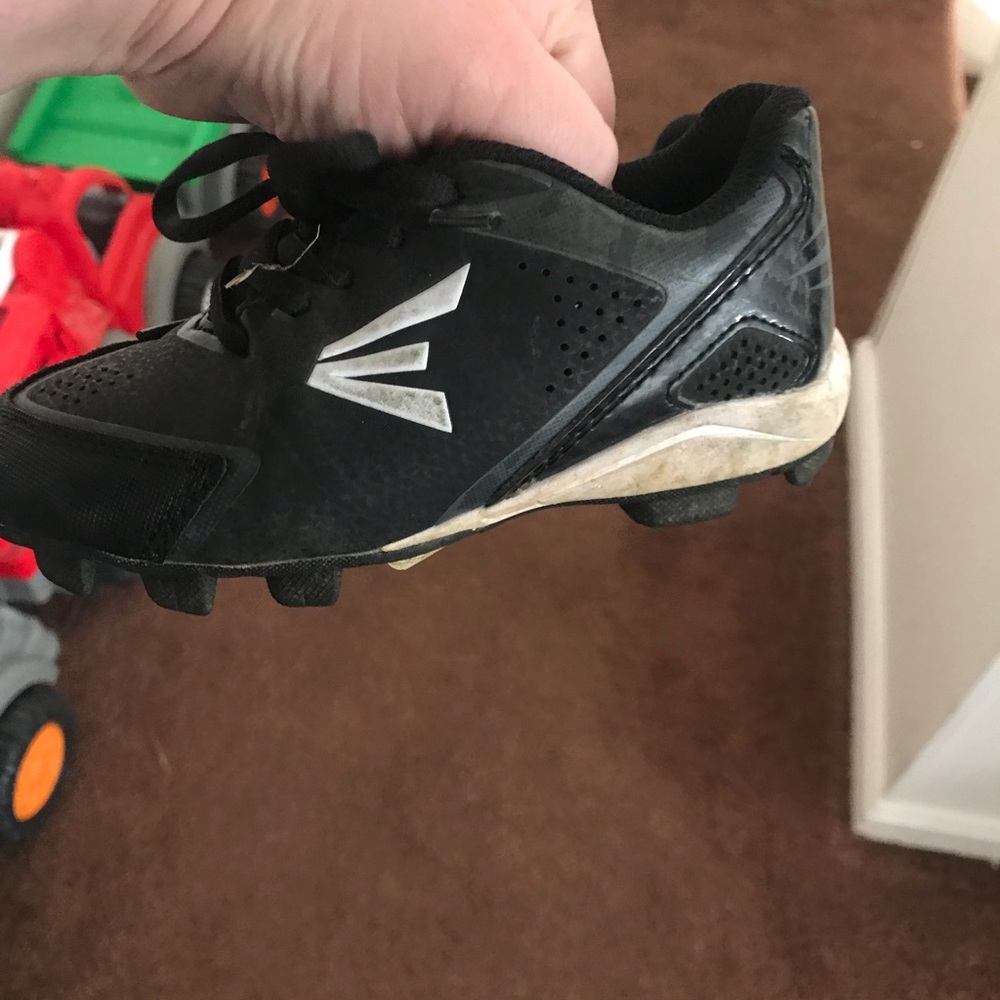 Boys spikes